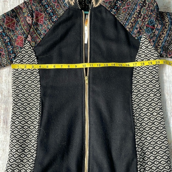Coco + Carmen Ceretti full zip wool jacket Black Tapestry print NWT Size S/M - Picture 7 of 15